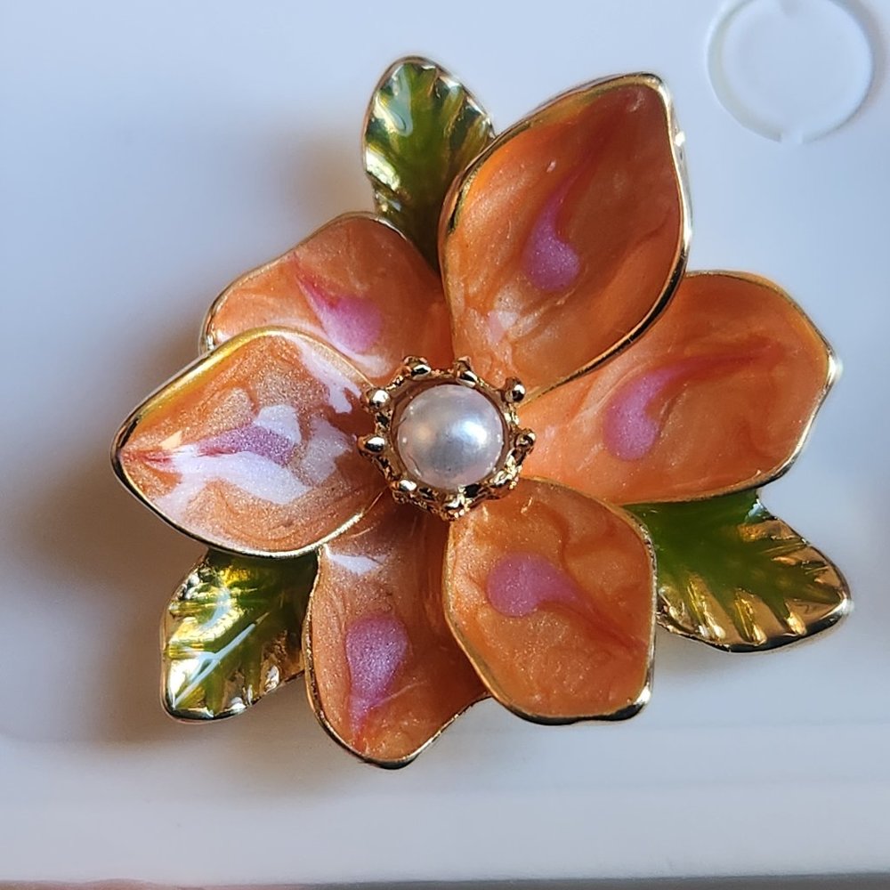 New Flower Earrings Metal/Enamel 14k Gold-plated Costume Jewelry - Picture 2 of 6
